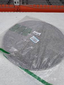 lot 63276 image: Circle Gray Carpet