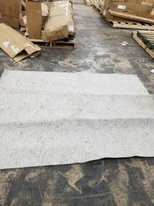 lot 38556 image: 6 FT X 5FT MAT FOR UNDER RUGS