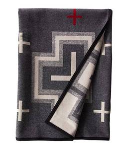 lot 38633 image: Pendleton Jacquard Blanket Robe (San Miguel) Blankets