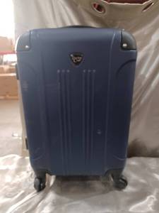 lot 38803 image: TRAVELERS CLUB CARRY ON CASE, W WHEELS, BLUE, 3PCS