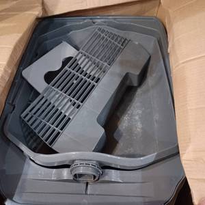 lot 38728 image: CAT LITTER BOX SYSTEM
