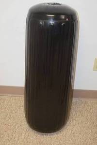 lot 30 image: Polyform Boat Bumper - 12 x 32