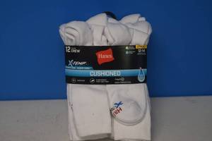 lot 76 image: 12 Pair Hanes Cushioned Socks