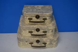 lot 119 image: Set of 3 Paperboard Nesting Suitcases