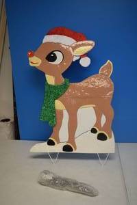 lot 318 image: Metal Yard Art Rudolph the Red Nose Reindeer - Spotlight Included - 32 tall