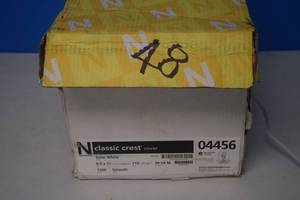 lot 342 image: 1000 Sheets Neenah Classic Crest Cover