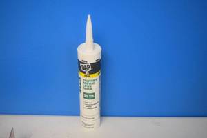 lot 223 image: 30 Dap Alex Painters Acrylic Latex Caulk