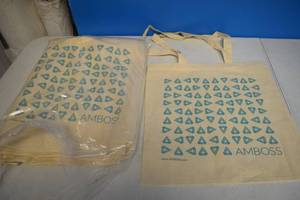 lot 299 image: 25 Tote Bags