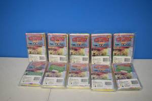 lot 250 image: 40 Standard Size Stretchable Book Covers - 10 of each design
