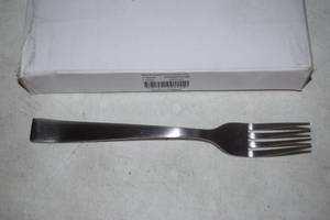 lot 393 image: 432 Restaurant Quality Dinner Forks - Dallas Pattern