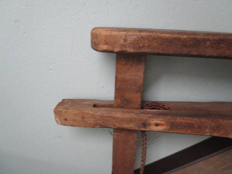 Large antique wooden clamp | Three-6-Eight Auctions by Fleetsale