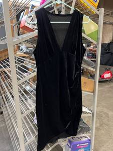 lot 39889 image: Black Evening Dress, Size Large, Velvet Fabric