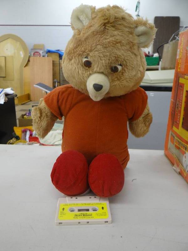 lot 1203 image: Teddy ruxpin cassette player w1 tape.