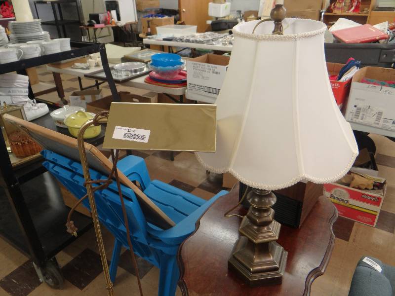 lot 1256 image: Brass table lamp wshade, adjustable brass floor lamp.