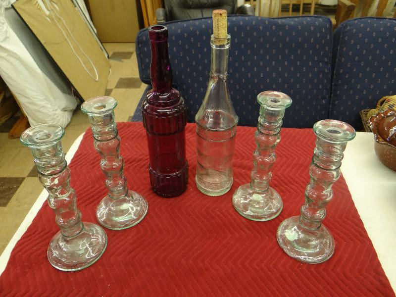 lot 1272 image: 4 Verde glass candle sticks & 2 decorator bottles.