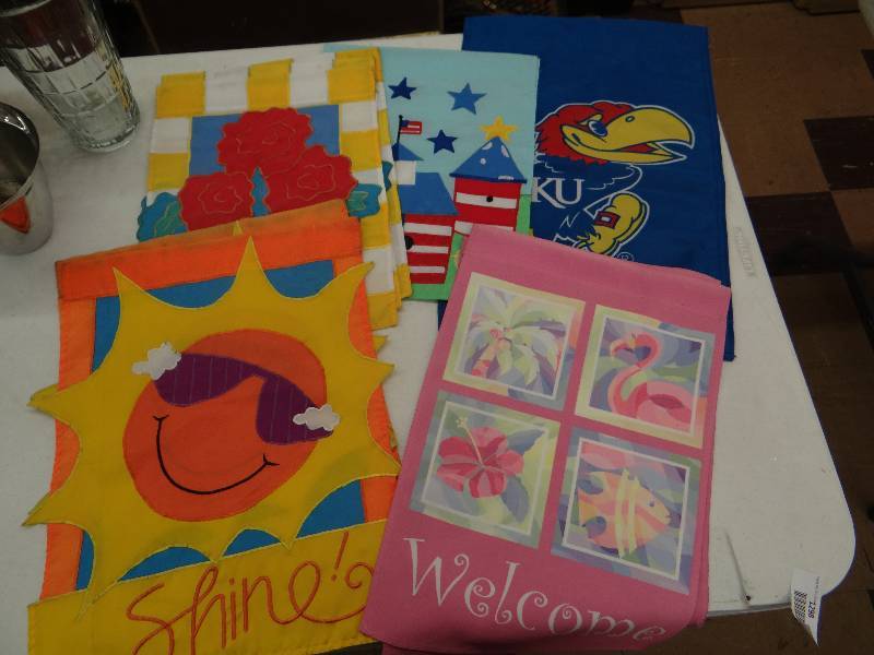 lot 1298 image: Large lot of various yard stake flags.