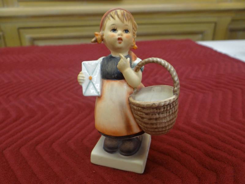 lot 1308 image: GoebelM.I. hummel Meditation figurine wbox & paper.