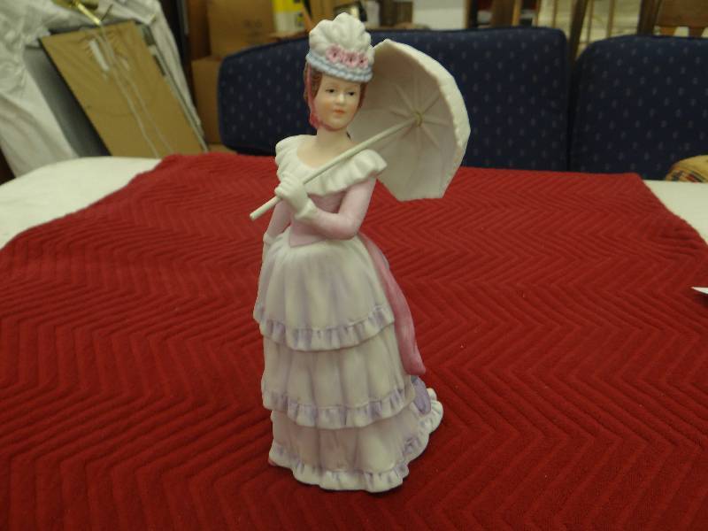 lot 1326 image: Homco porcelain lady wparasol - 9tall.