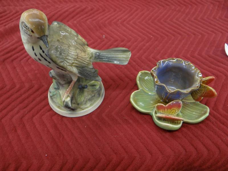lot 1341 image: Porcelain meadowlark & ceramic flower tealight holder.