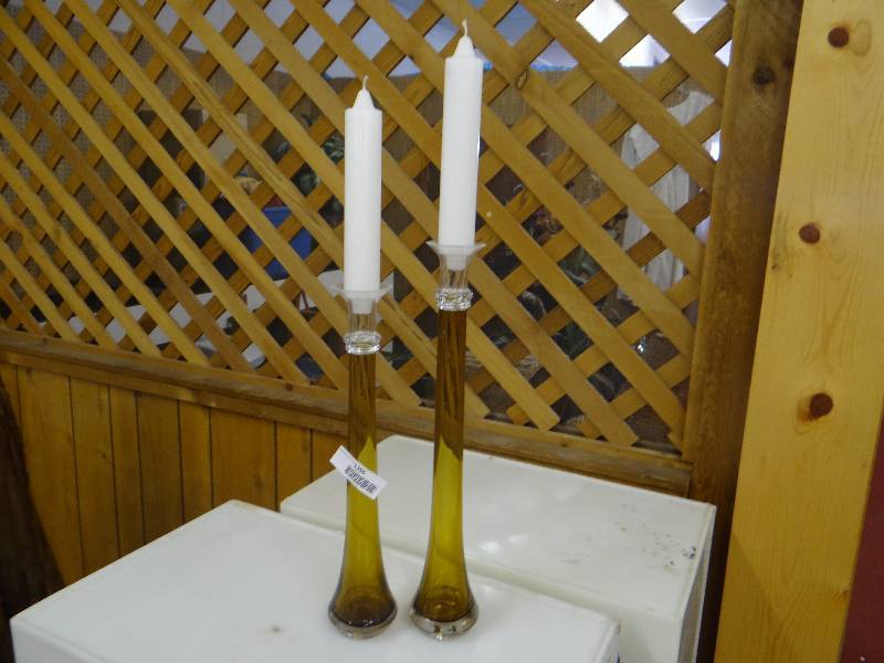 lot 1356 image: Set of 2 amberclear glass tall column candle holders.