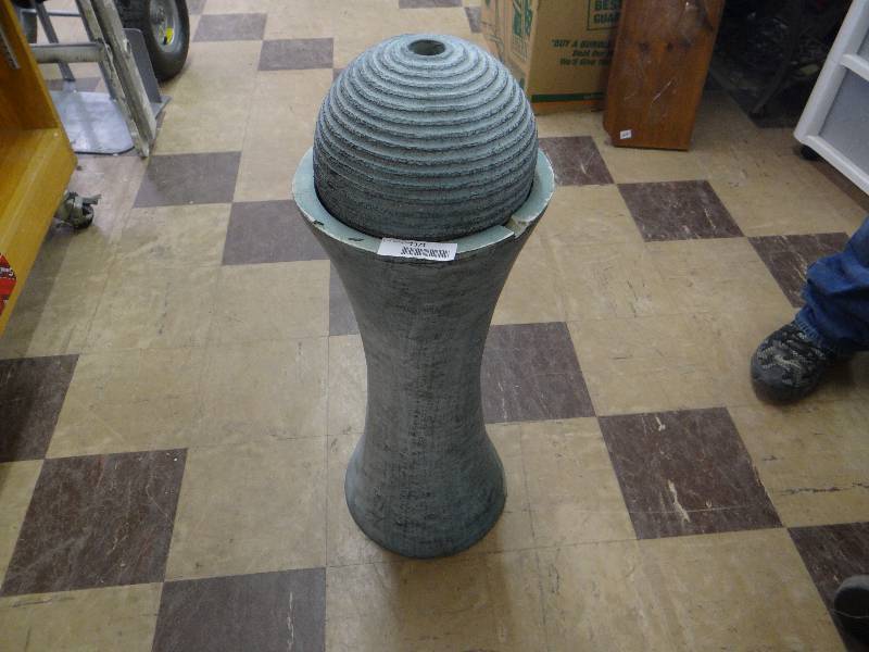 lot 1371 image: Outdoorgarden sphere fountain on stand.