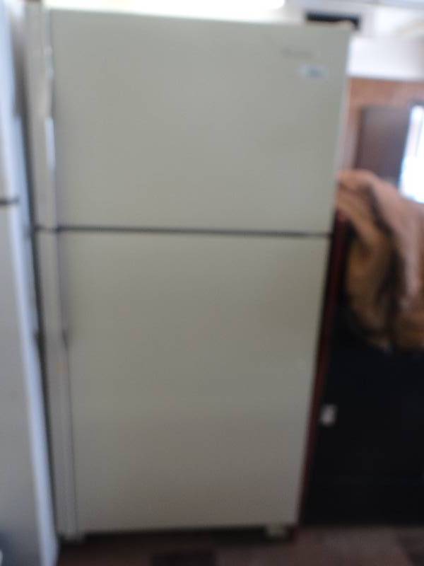 lot 1372 image: jenn-air refrigeratorfreezer - almond color.