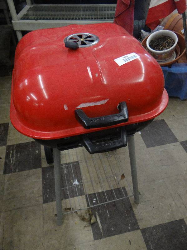 lot 1698 image: Small square red grill on wheels.