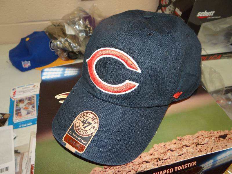 lot 622 image: Bears fitted ball cap.