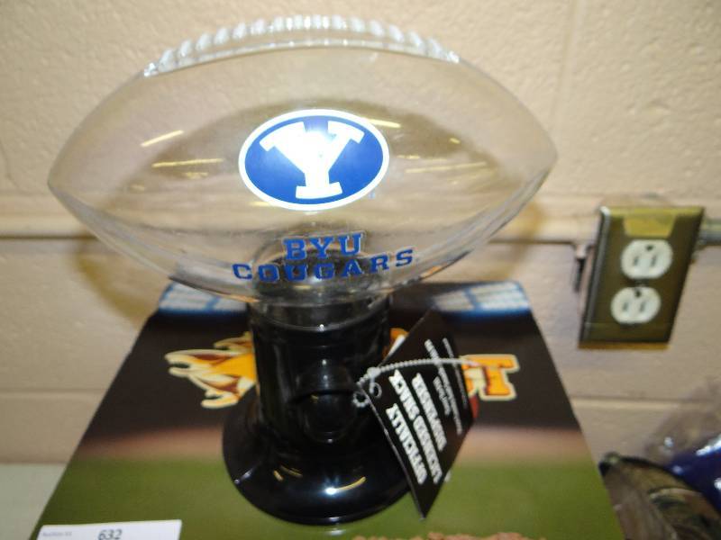 lot 633 image: Byu cougars candy dispenser.