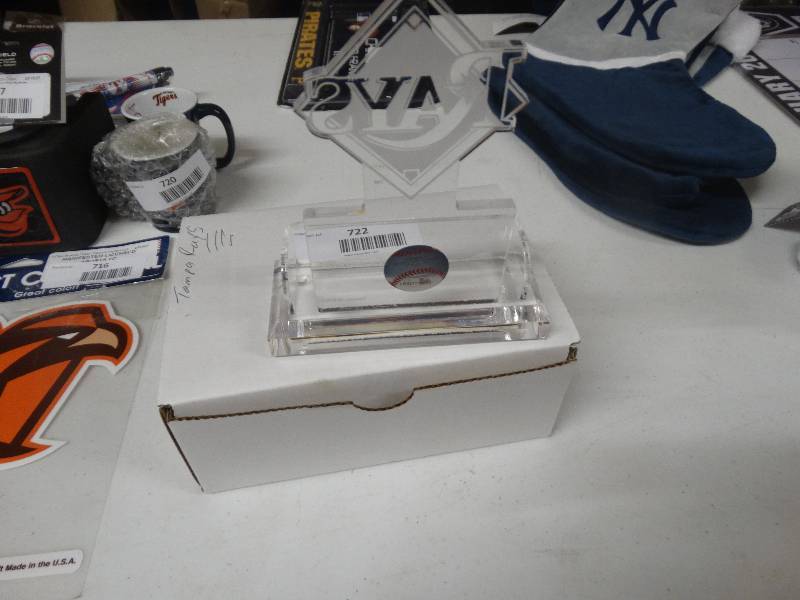lot 722 image: Tampa Rays business card holder.
