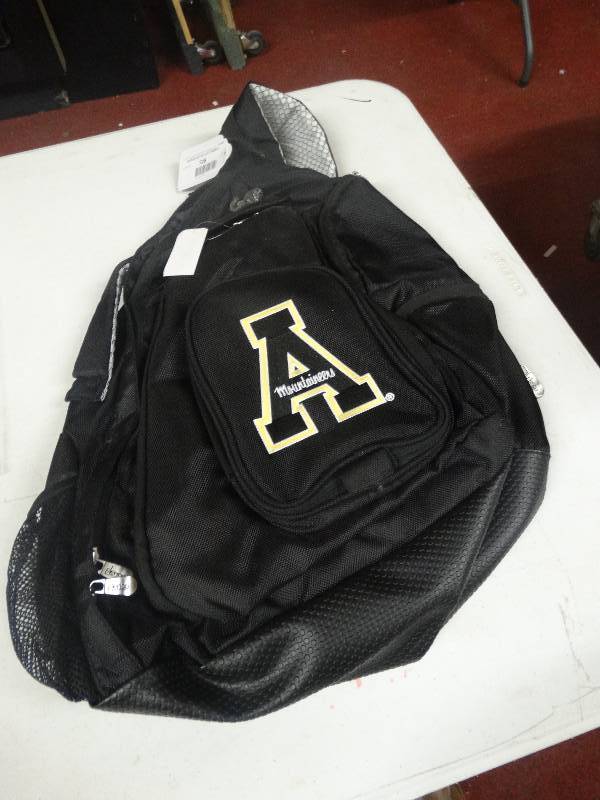 lot 728 image: Nice Appalachian state mountaineers back pack.