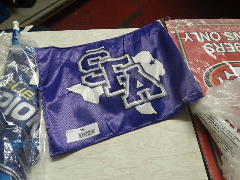 lot 752 image: SFA car flag.