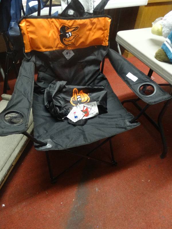lot 768 image: Orioles Folding camp chair wbag.