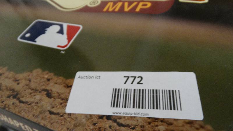 lot 772 image: Two-slice baseball shaped toaster Tampa bay rays.