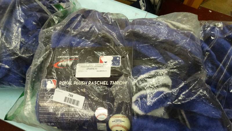 lot 788 image: Colorado Rockies Royal plush throw.