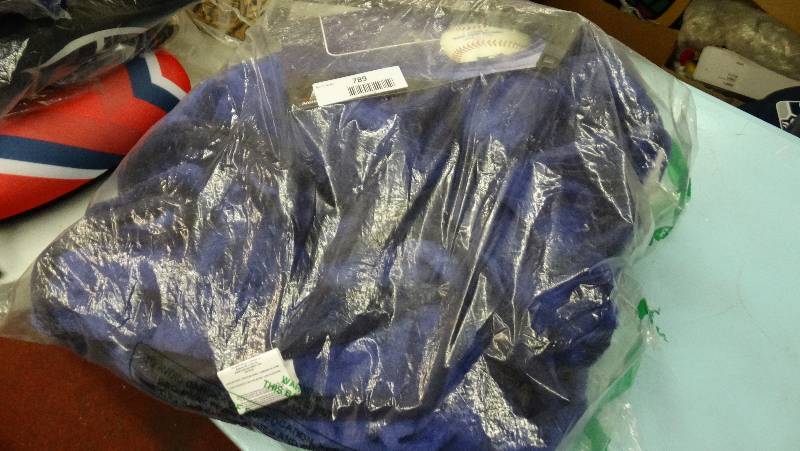 lot 789 image: Colorado Rockies Royal plush throw.