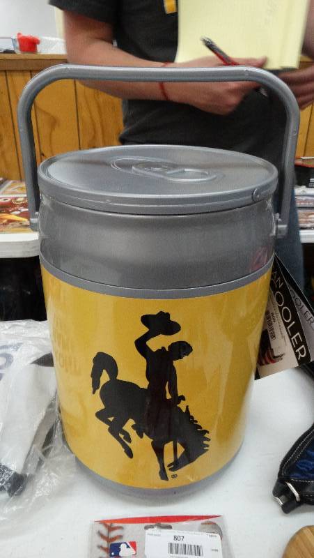 lot 809 image: University of Wyoming cooler.