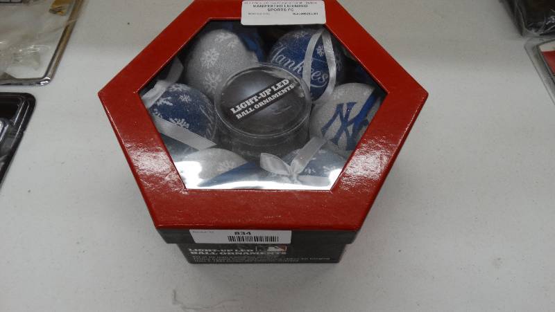 lot 834 image: Yankees light - up LED ball ornaments.