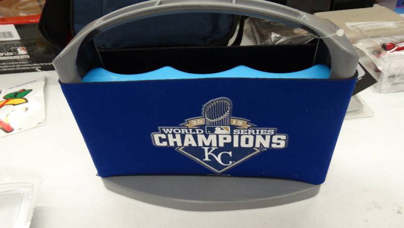 lot 839 image: KC Royals cool - six cooler.