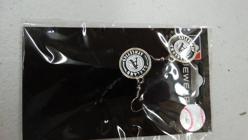 lot 850 image: Oakland As earrings.