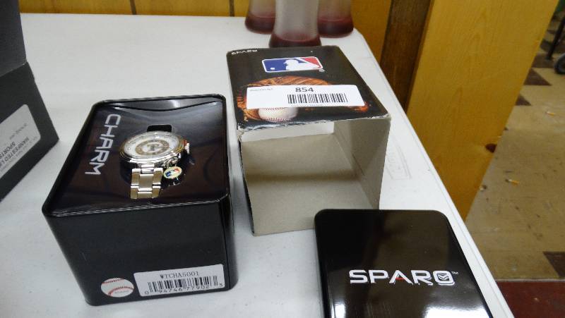 lot 854 image: Texas rangers charm watch.