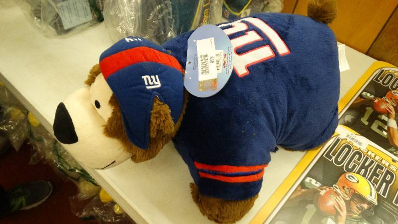 lot 858 image: NY Giants pillow pet.