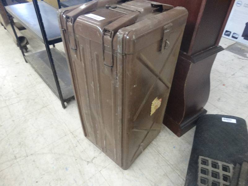 lot 1758 image: Military case.