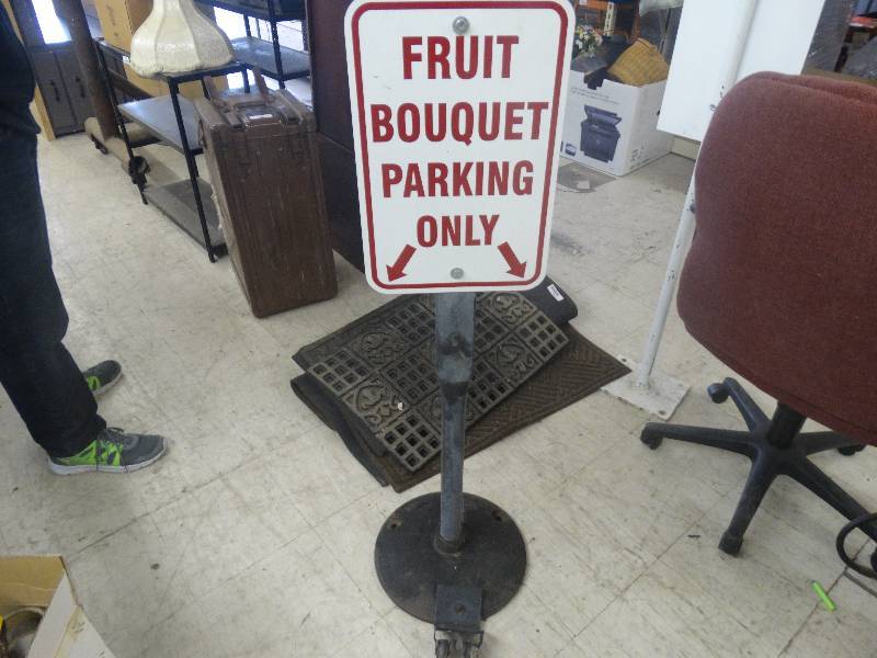 lot 1761 image: Metal parking sign.