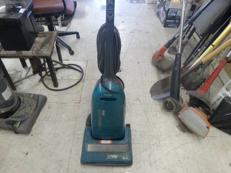 lot 1768 image: Panasonic performance plus 12 Amp vacuum.