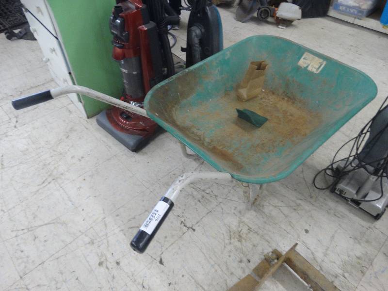 lot 1770 image: Radio flyer wheel barrow.