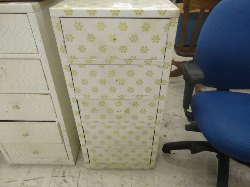 lot 1788 image: 5 Drawer storage bin.