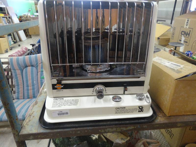 lot 1794 image: Kerosun radiant 10 Kerosun heater almost full tank, works.