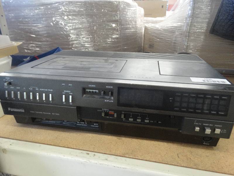 lot 1830 image: Panasonic omnivision II VHS player & video cassette recorder NV-1300.
