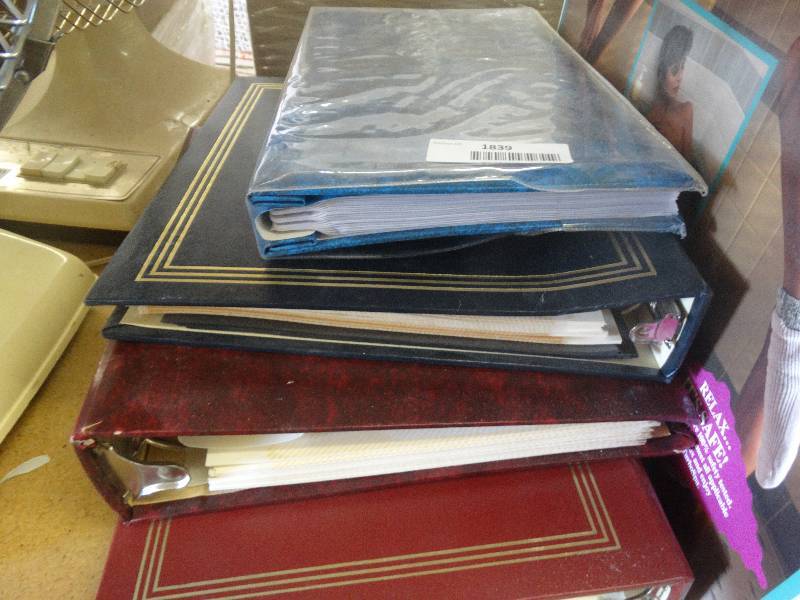 lot 1839 image: Lot of photo albums.